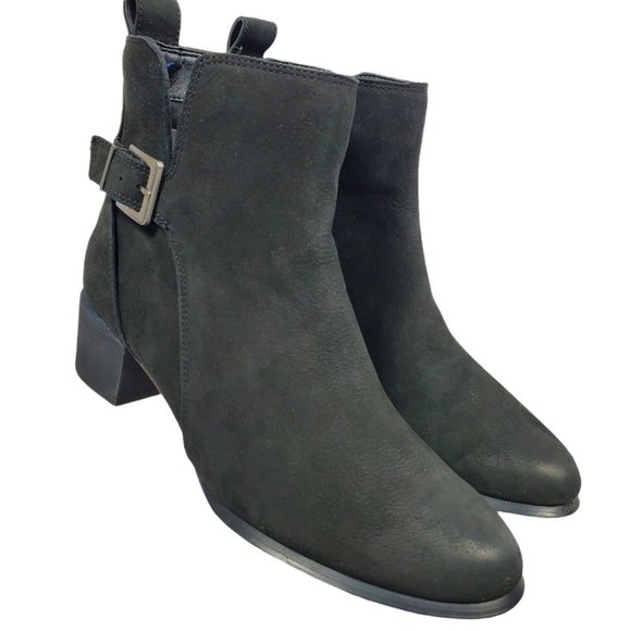 Vionic Women's Size 6.5 Black Waterproof Comfort Ankle Nubuck Boots